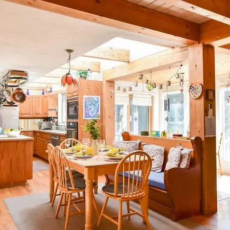 Beautiful Private & Spacious Great Location Large Outdoor Stone Patio